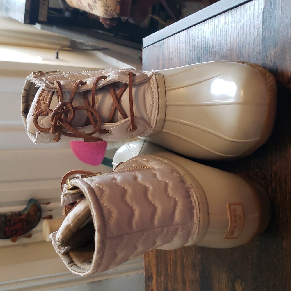 Sperry Women's Saltwater Chevron Duck Boot with Side Zipper - Picture 8 of 16